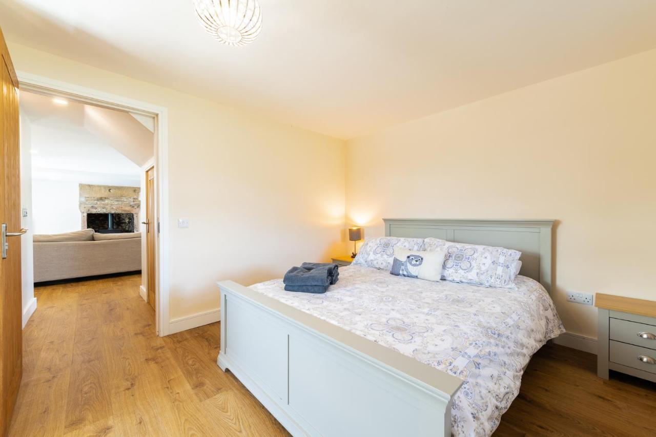 Nether Newton - Sleeps 10, Hottub, Sauna, Private Garden Newmilns Buitenkant foto
