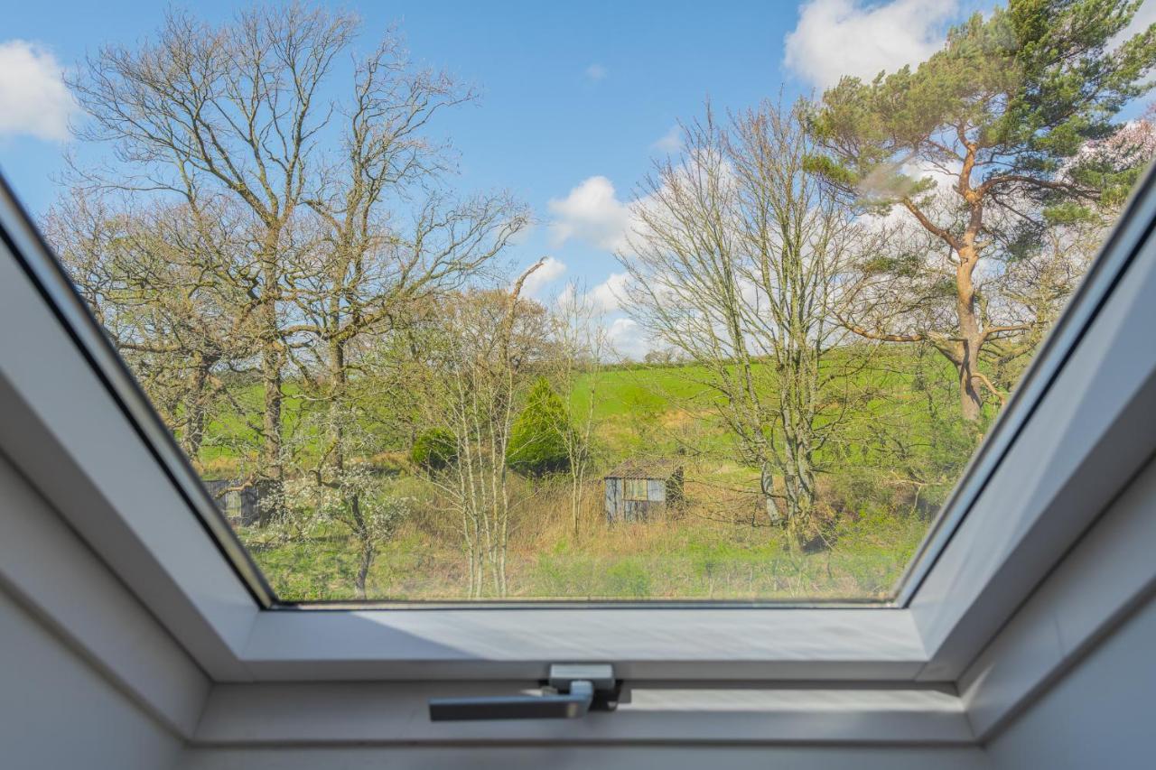 Nether Newton - Sleeps 10, Hottub, Sauna, Private Garden Newmilns Buitenkant foto